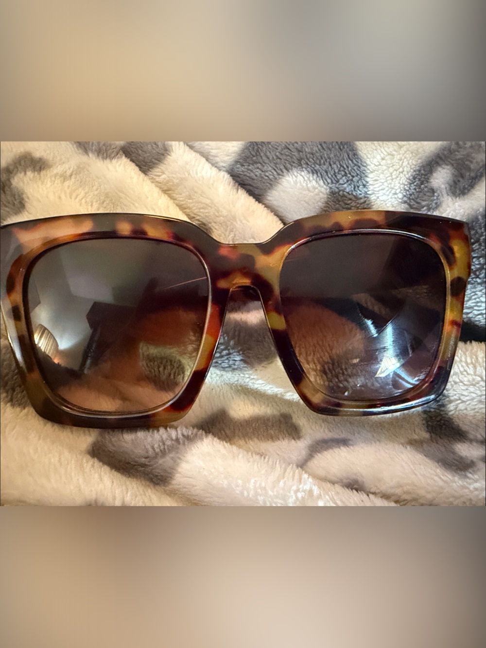 JuicyOrange SPS7151 Tortoiseshell Oversized Square Sunglasses Brown